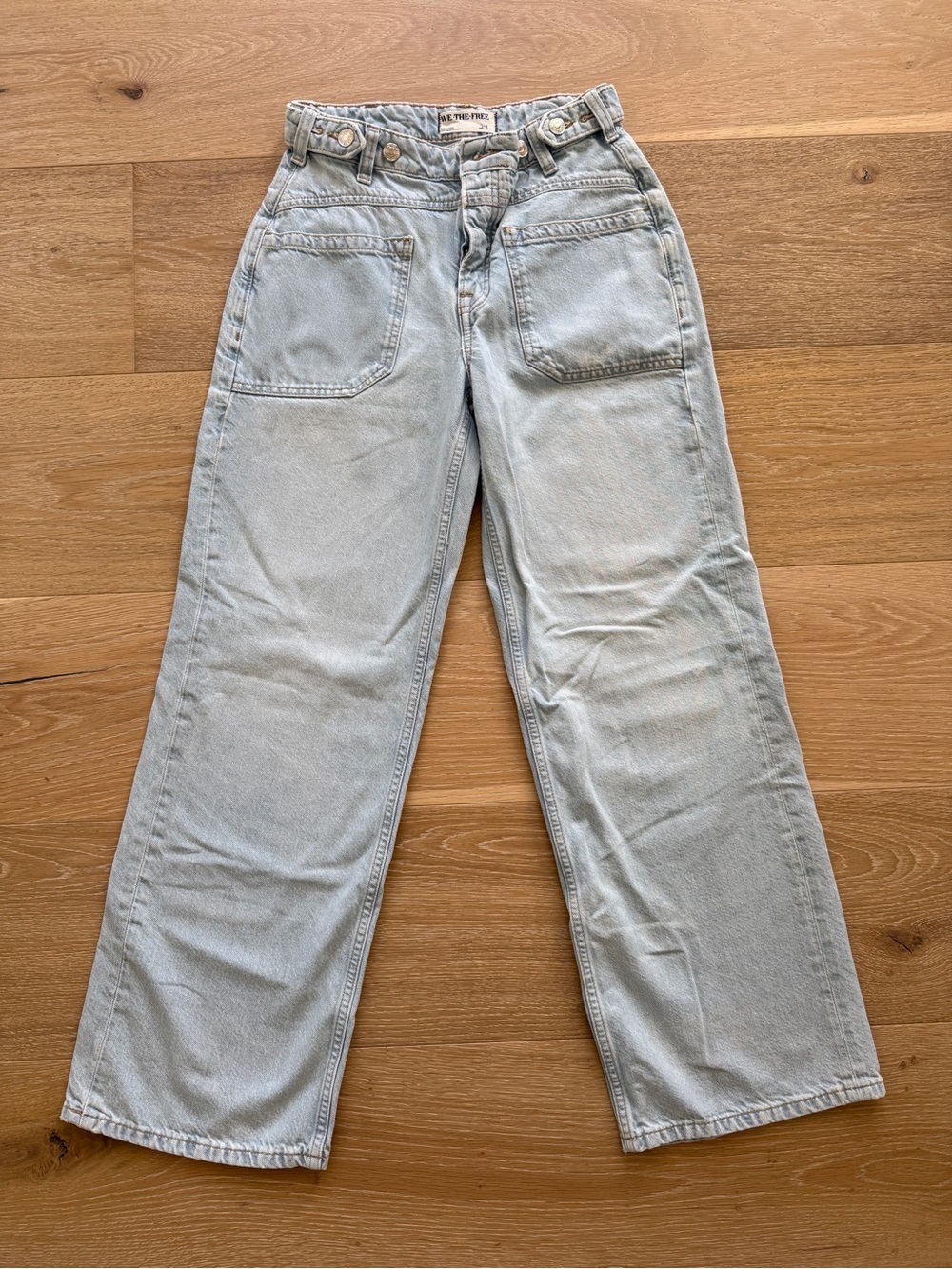 We The Free Light Wash Women’s Straight-Leg Jeans 24